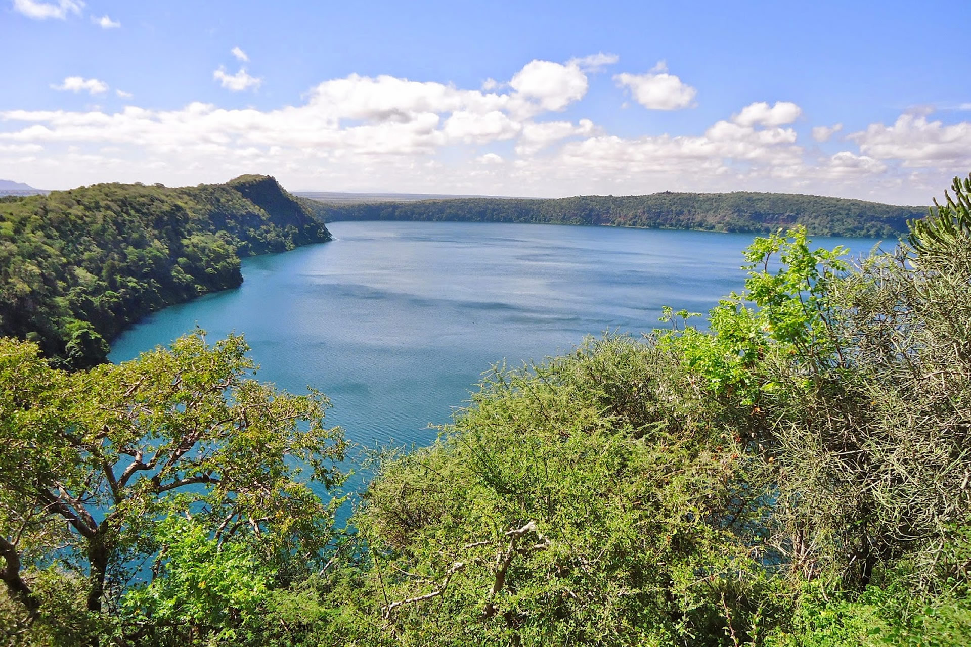 Lake-Chala-Walk-to-the-Lake